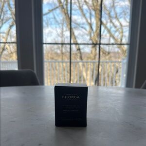 ✨Filorga Scented Candle✨